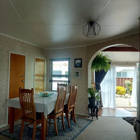 Three Doors Whole 3Bdr Home Central Motueka Exterior photo