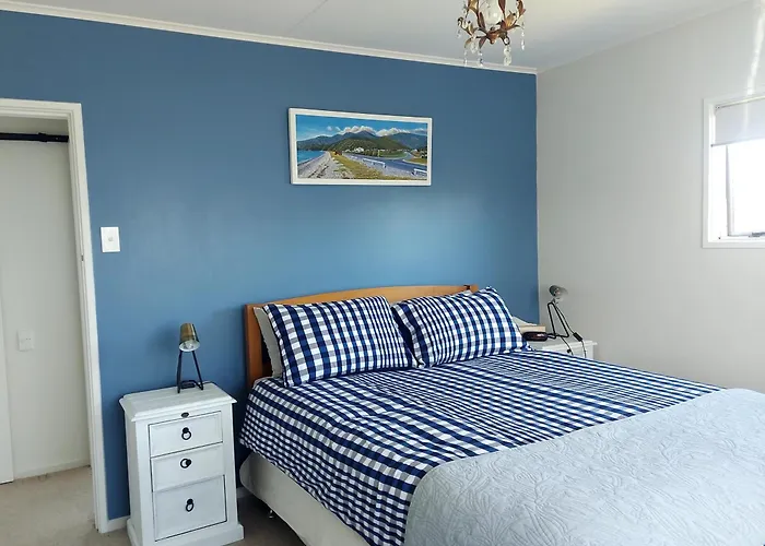 Three Doors Whole 3Bdr Home Central Motueka