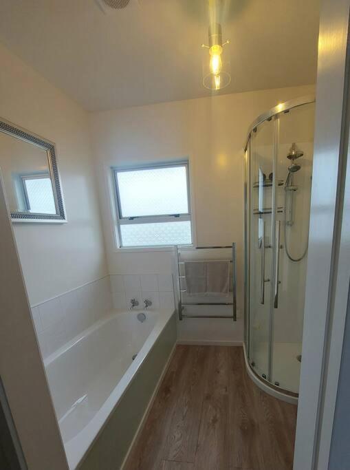 Three Doors Whole 3bdr Motueka
